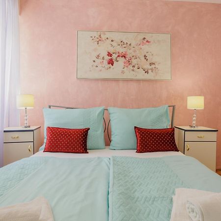 Center Apartment Silvana Split Bagian luar foto