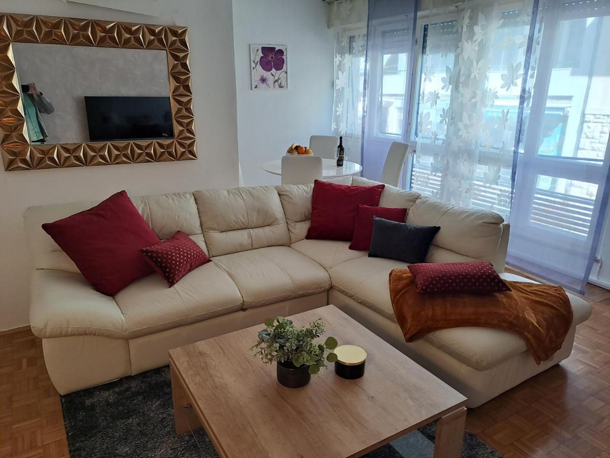 Center Apartment Silvana Split Bagian luar foto